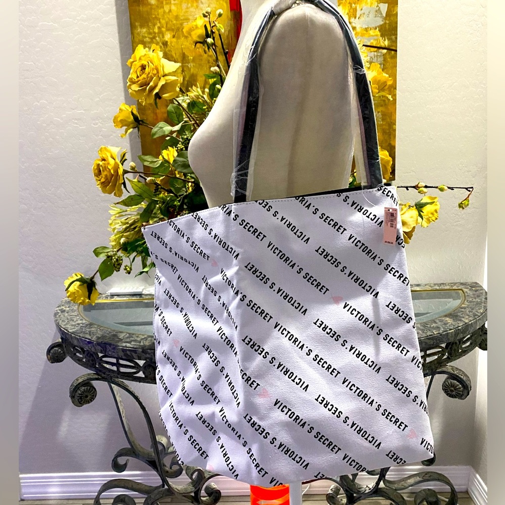 Victoria’s Secret white and black bag NWT